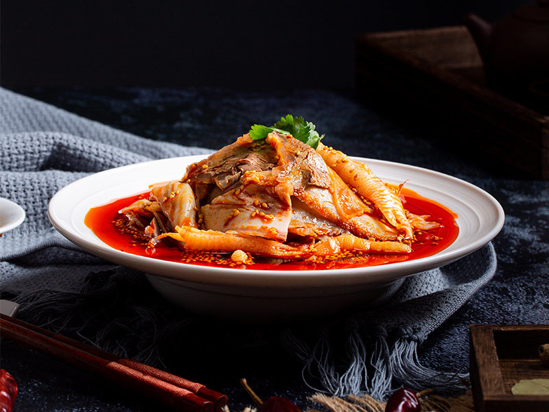 服務網絡輻射全國(guó)180餘城(chéng)市(shì)的(de)集團化(huà)實力為(wèi)賽八珍保駕護航。